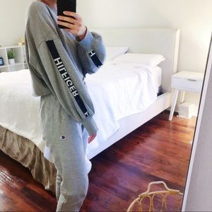 ☆ TOMMY HILFIGER CROPPED PULLOVER ☆